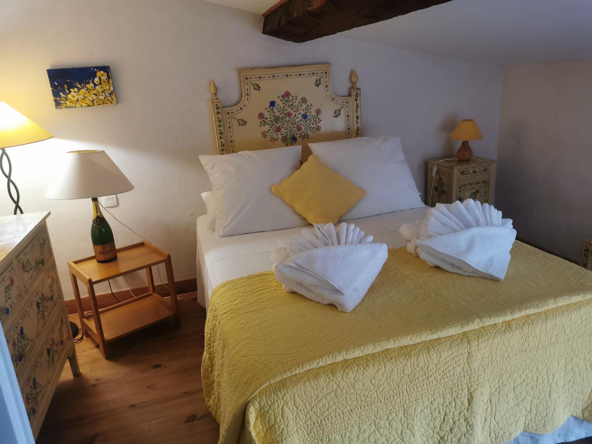 Le Cellier De Beaulieu, Au Pied De La Cite, Maison De Vacances Avec Climatisation Et Jacuzzi Carcassonne Ngoại thất bức ảnh